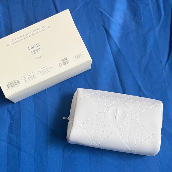 Dior White Quilted cosmetics bag - Picture 2 of 4